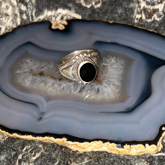 Sterling Silver Onyx 925 Size 7 ring - Picture 4 of 15